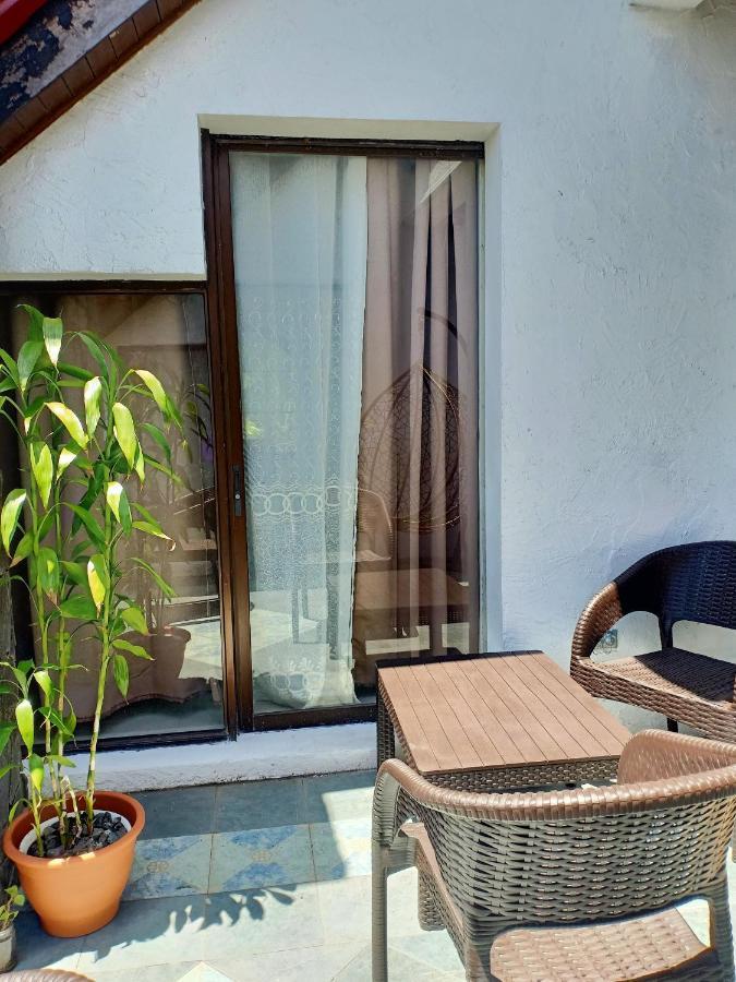 El Castillo Bed And Breakfast Angono Εξωτερικό φωτογραφία