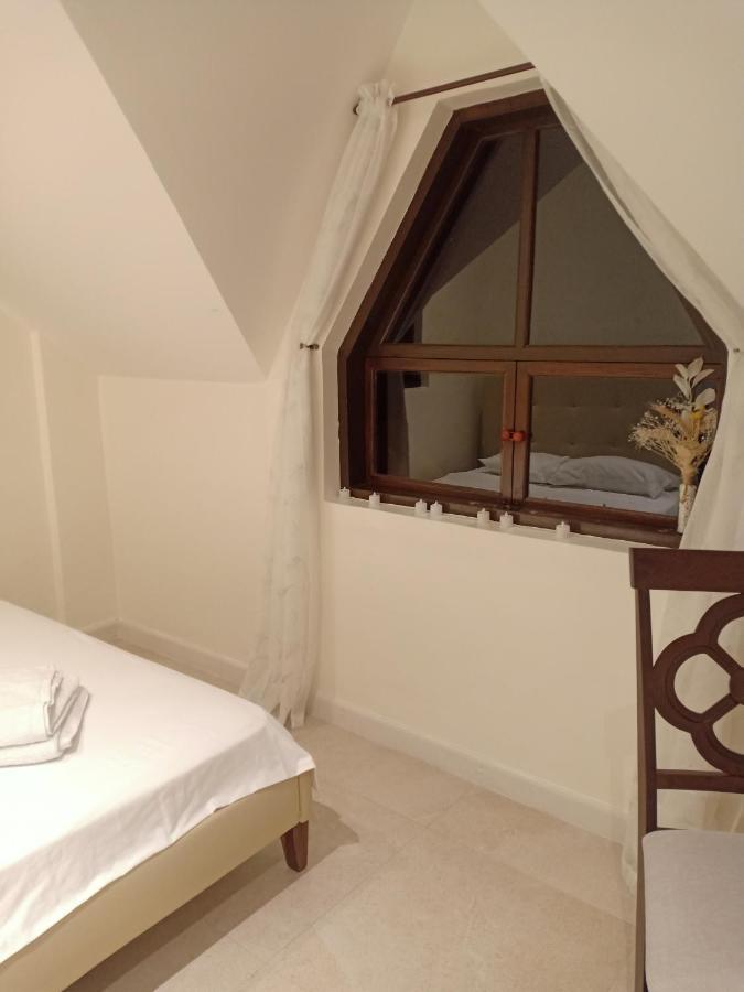 El Castillo Bed And Breakfast Angono Εξωτερικό φωτογραφία