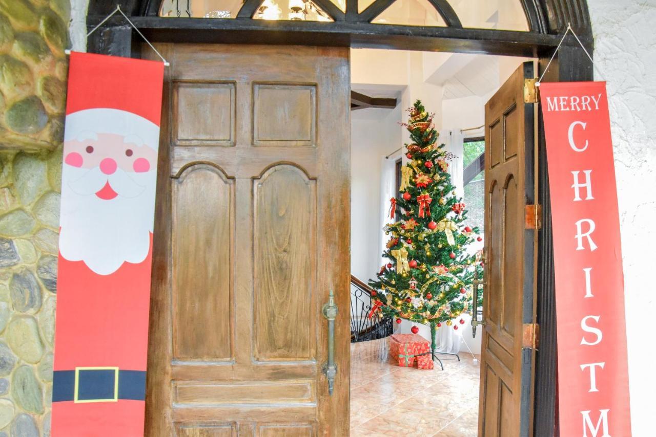 El Castillo Bed And Breakfast Angono Εξωτερικό φωτογραφία