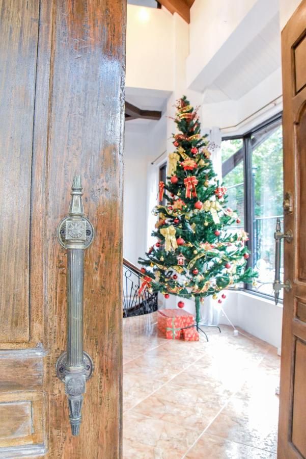 El Castillo Bed And Breakfast Angono Εξωτερικό φωτογραφία