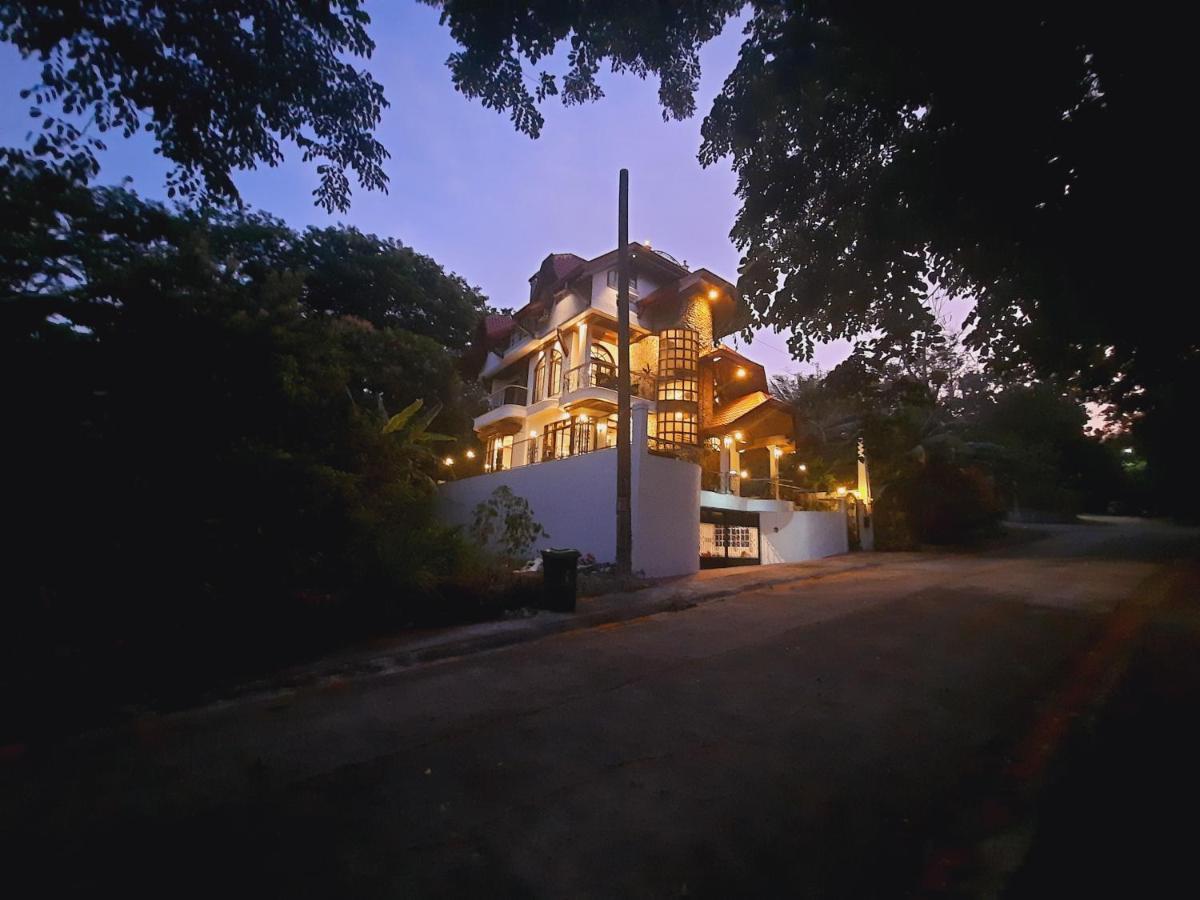 El Castillo Bed And Breakfast Angono Εξωτερικό φωτογραφία