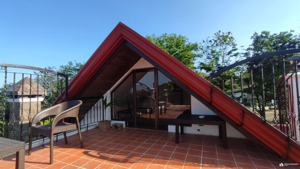 El Castillo Bed And Breakfast Angono Εξωτερικό φωτογραφία