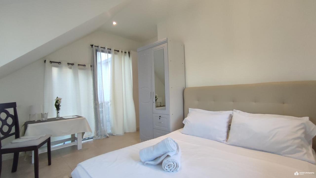 El Castillo Bed And Breakfast Angono Εξωτερικό φωτογραφία