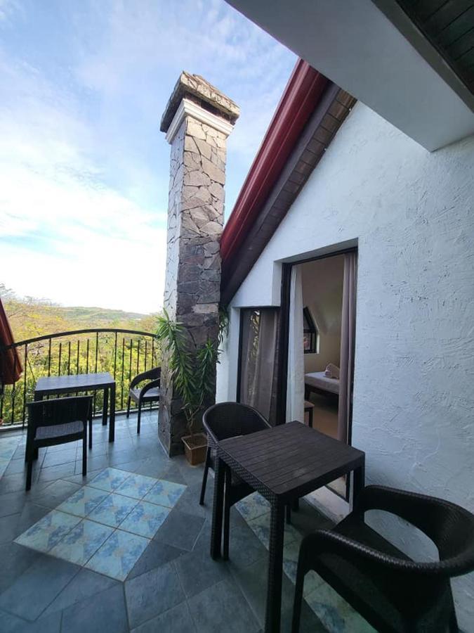 El Castillo Bed And Breakfast Angono Εξωτερικό φωτογραφία