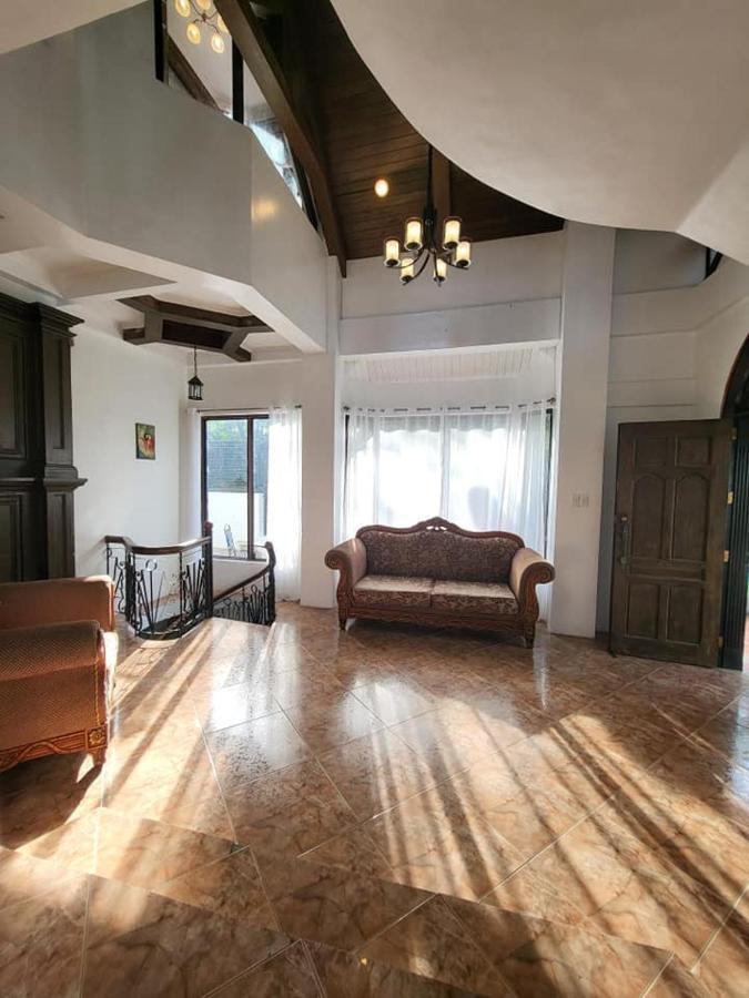 El Castillo Bed And Breakfast Angono Εξωτερικό φωτογραφία